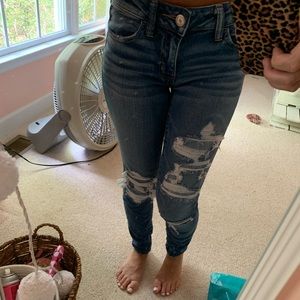 🌼AE ripped jeans🌼